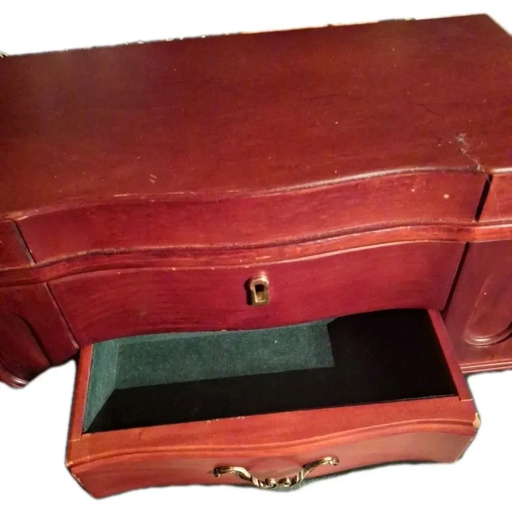 Cherrywood velvet interior